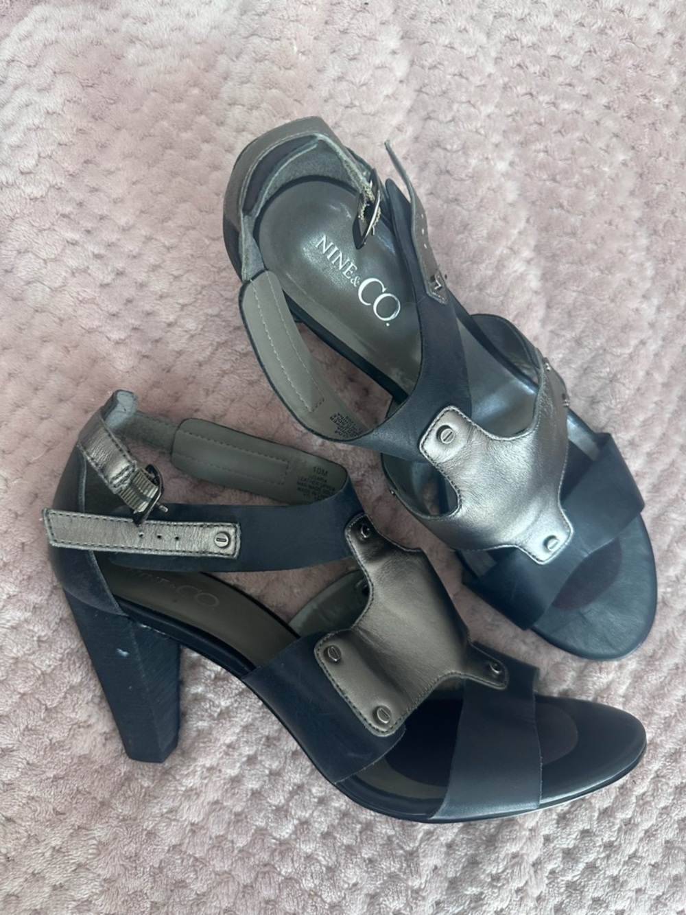 Nine & Co. Black and Metallic Gray Leather Block Heel Sandals